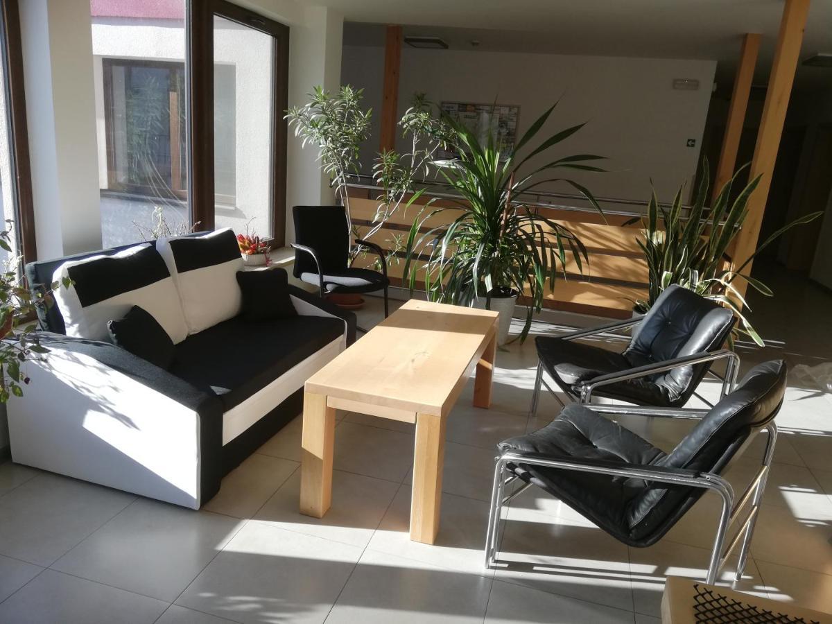 Rodinny Wellness Hotel U Langru Dolni Vestonice Exterior photo