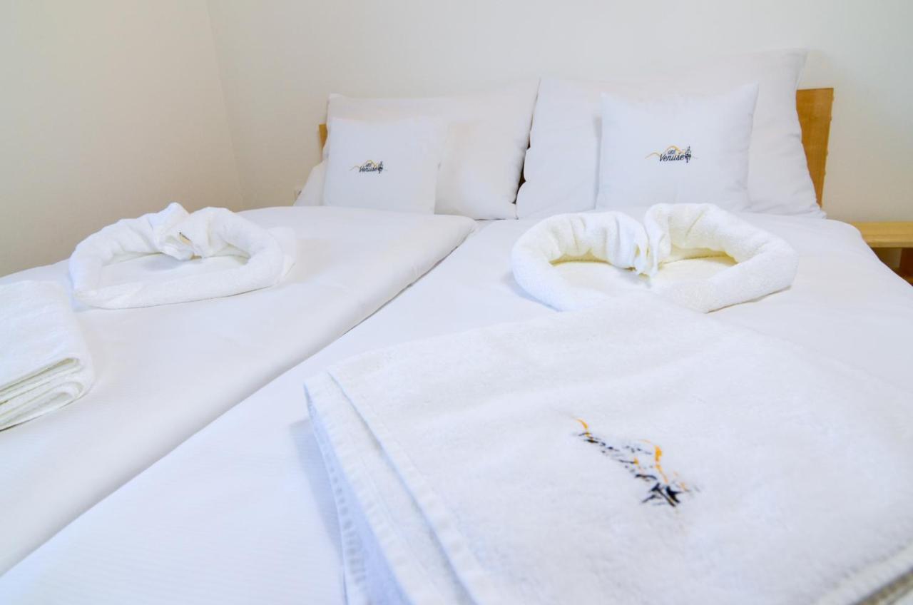 Rodinny Wellness Hotel U Langru Dolni Vestonice Exterior photo